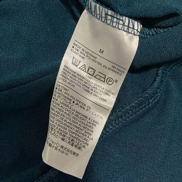 NWT- Banana Republic - M - Picture 8 of 8